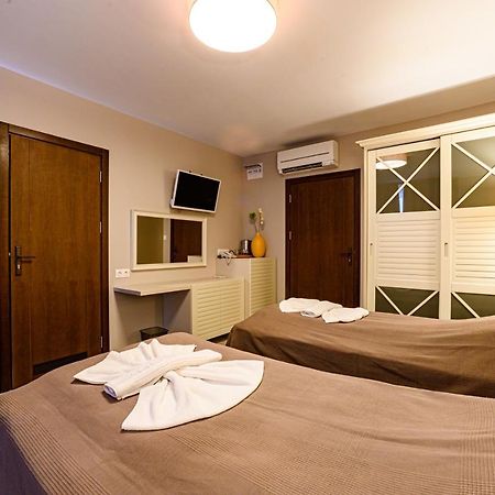 Antique Boutique Hotel パヴェル・バニャ エクステリア 写真
