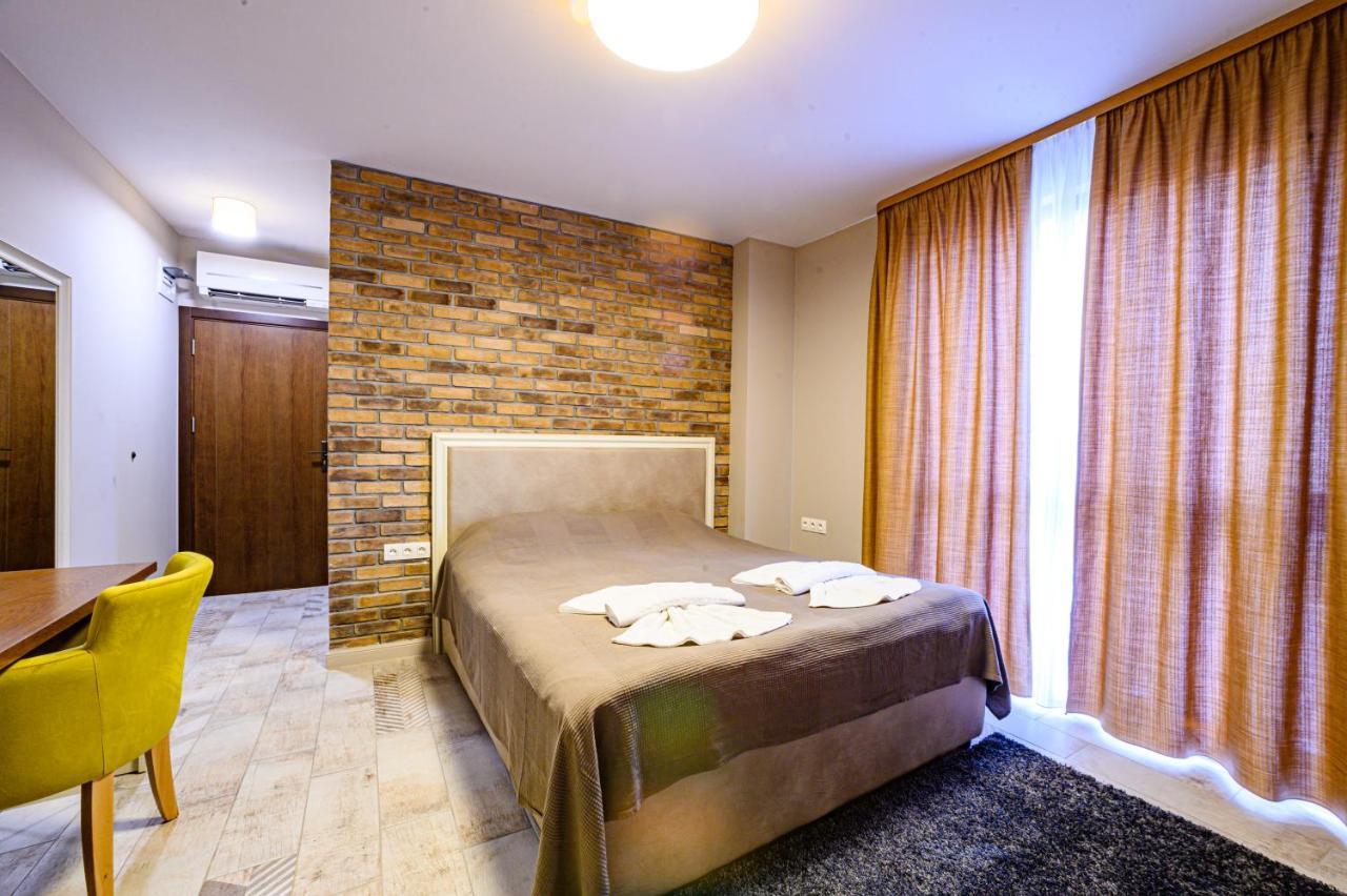 Antique Boutique Hotel パヴェル・バニャ エクステリア 写真