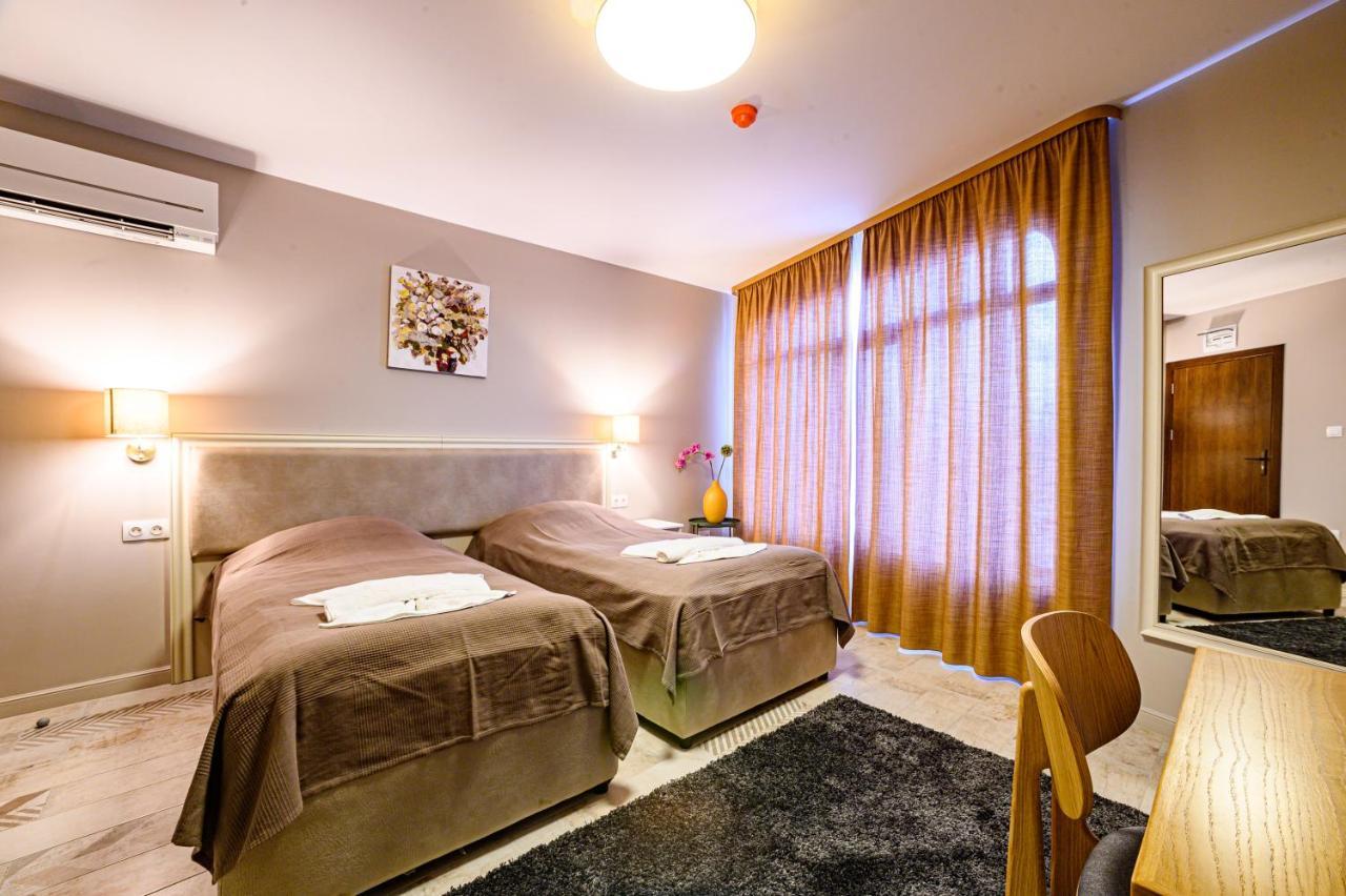Antique Boutique Hotel パヴェル・バニャ エクステリア 写真