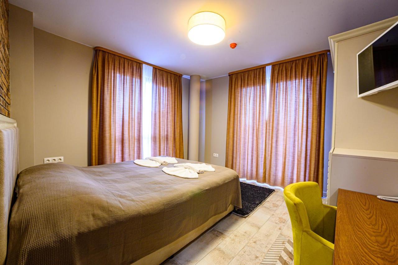 Antique Boutique Hotel パヴェル・バニャ エクステリア 写真