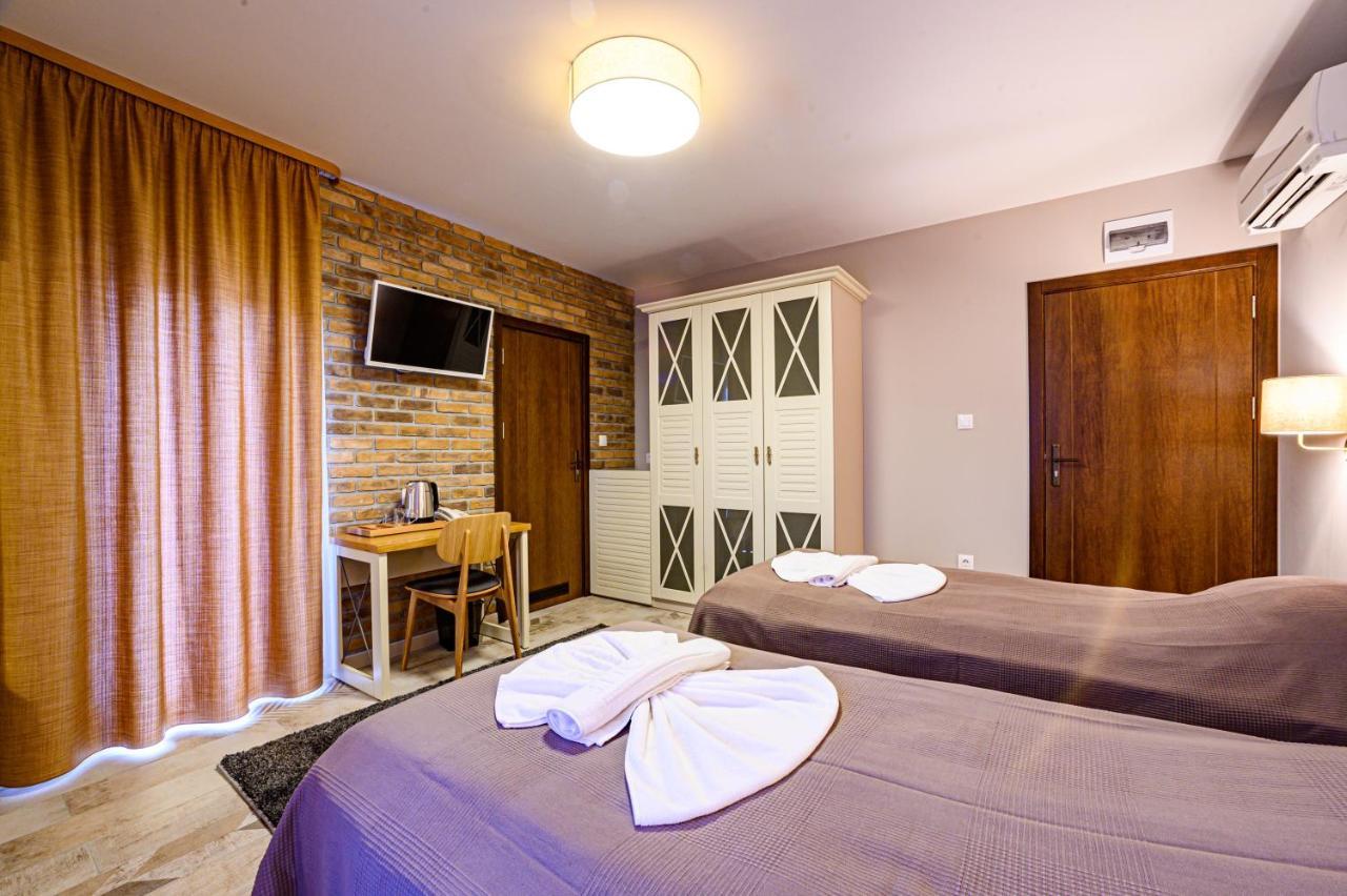 Antique Boutique Hotel パヴェル・バニャ エクステリア 写真