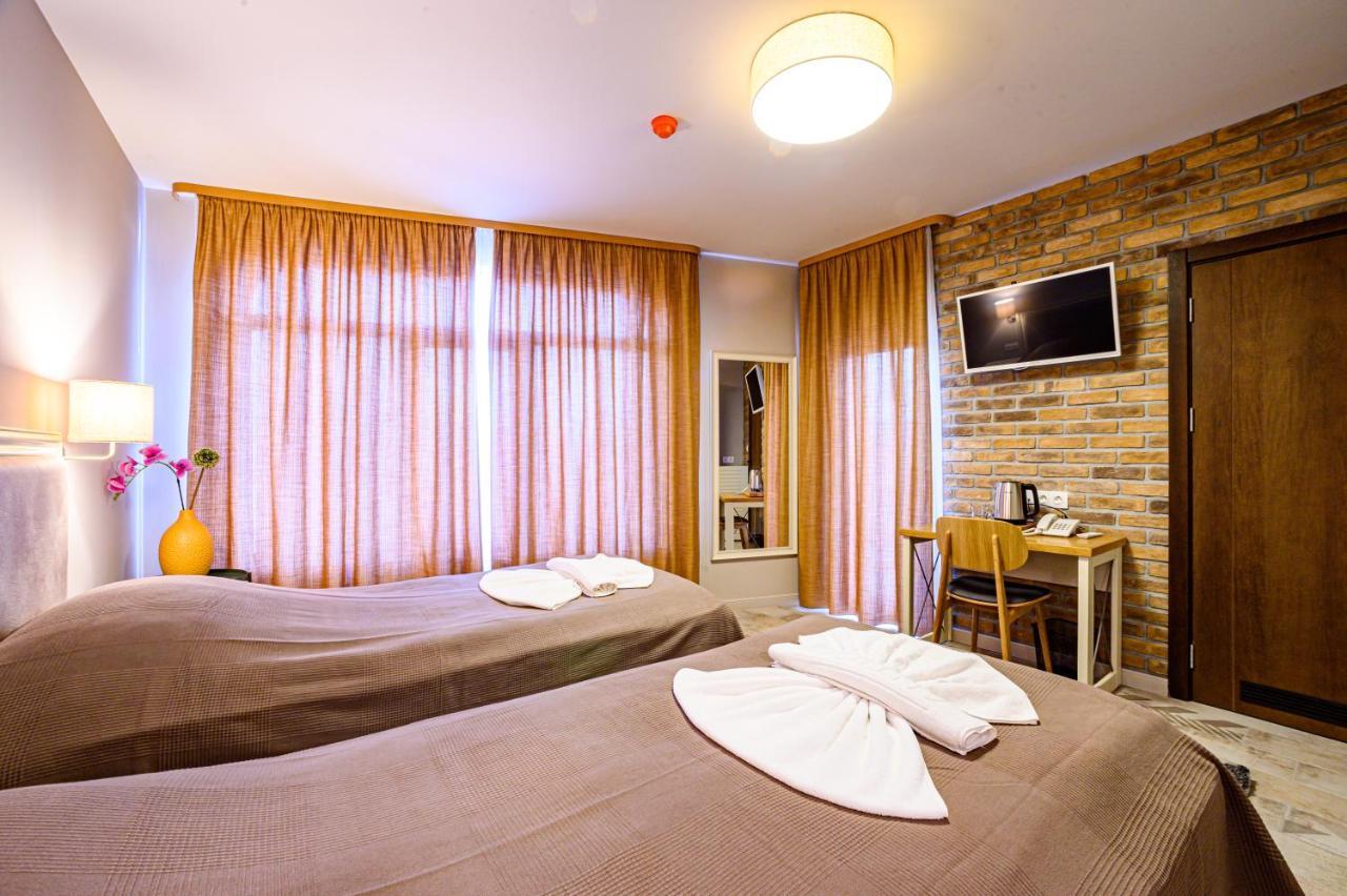 Antique Boutique Hotel パヴェル・バニャ エクステリア 写真