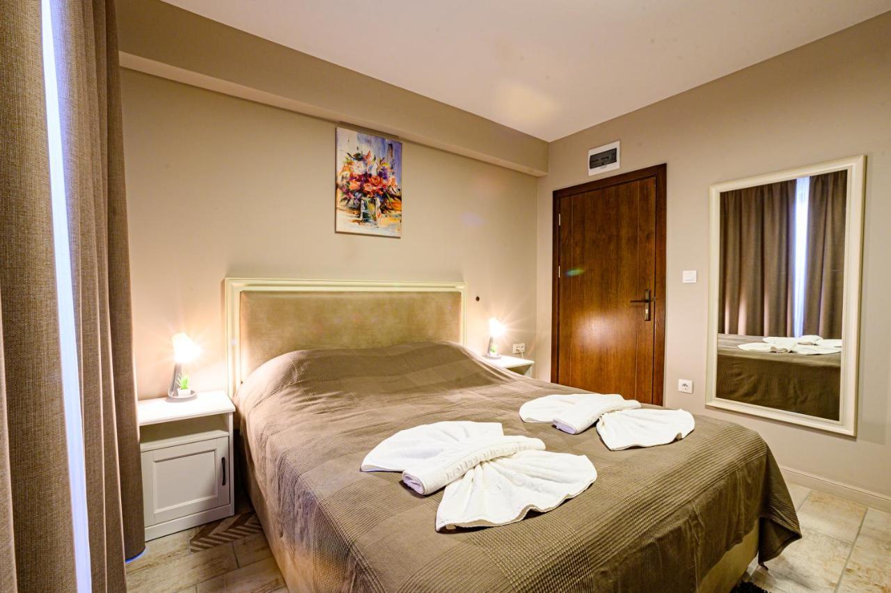 Antique Boutique Hotel パヴェル・バニャ エクステリア 写真