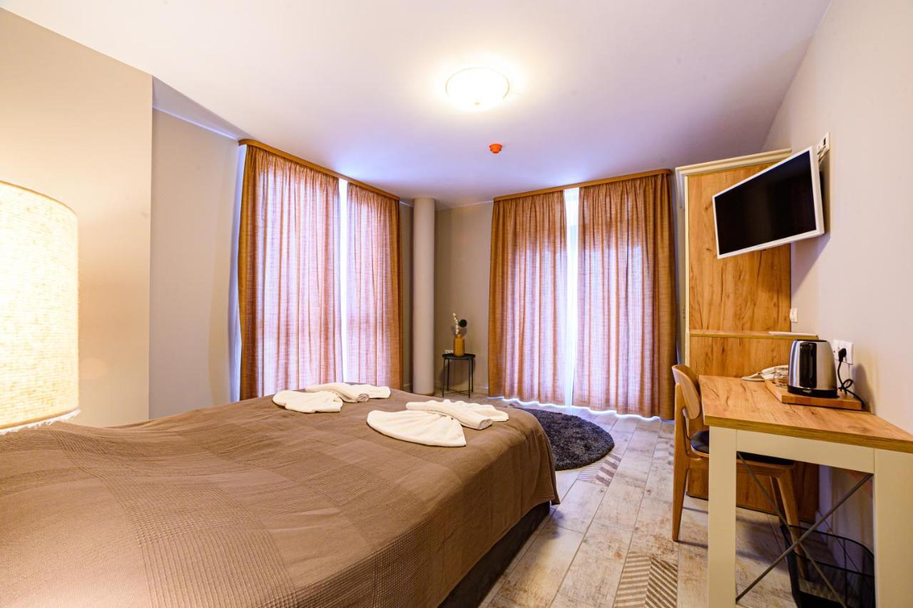 Antique Boutique Hotel パヴェル・バニャ エクステリア 写真